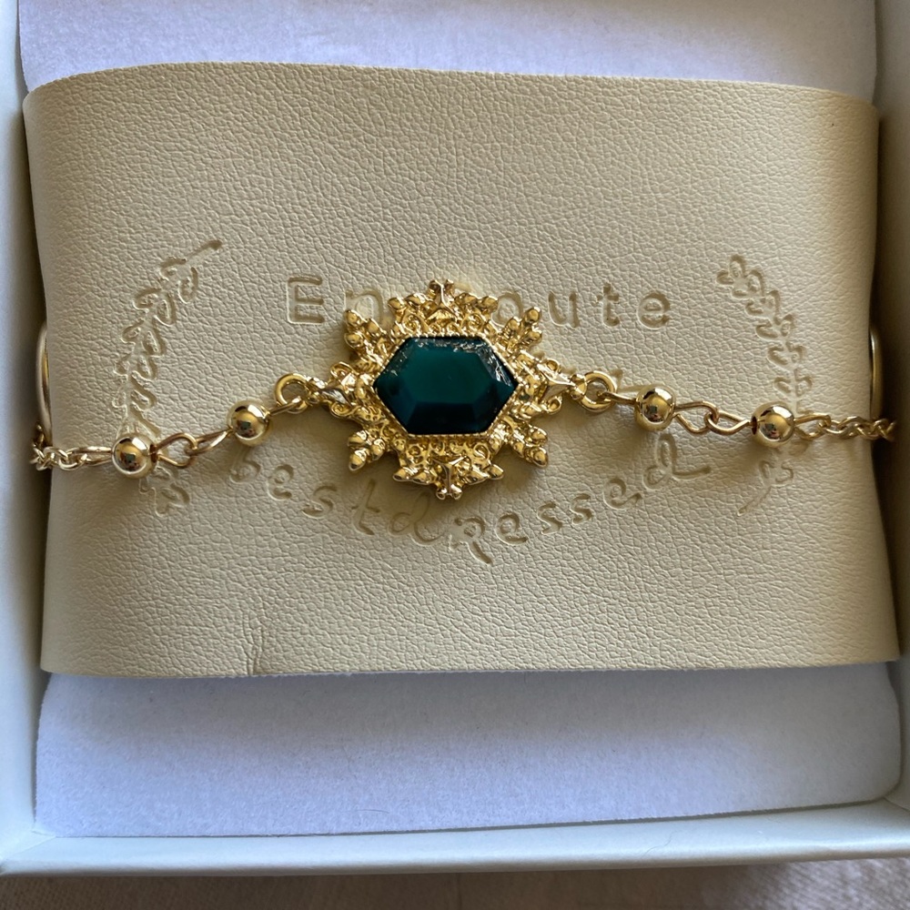 En Route Baroque Choker